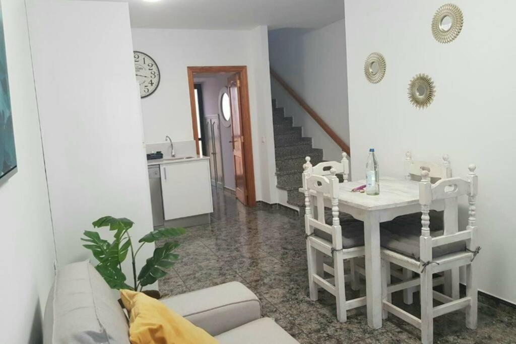 Tarajalejo Beach E Appartement Buitenkant foto